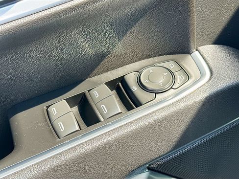 Used 2025 Chevrolet Silverado 1500 LT AWD/4WD image 19