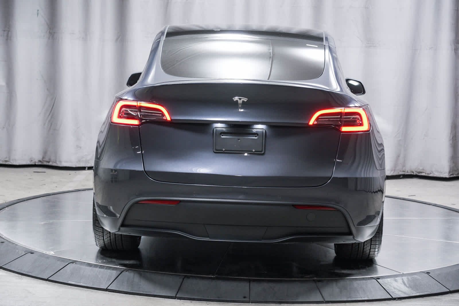 Used 2022 Tesla Model Y Performance AWD/4WD image 3
