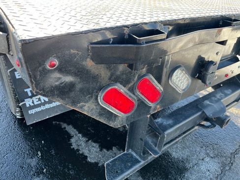 Used 2024 Chevrolet Silverado 2500 LT w/ Convenience Package image 19