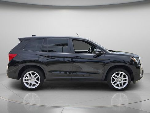 Certified 2024 Honda Passport EX-L image 3