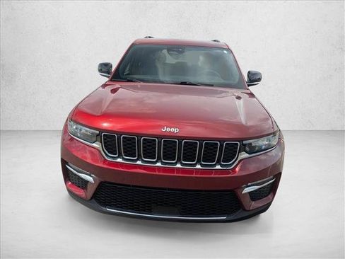Used 2024 Jeep Grand Cherokee Limited AWD/4WD image 2