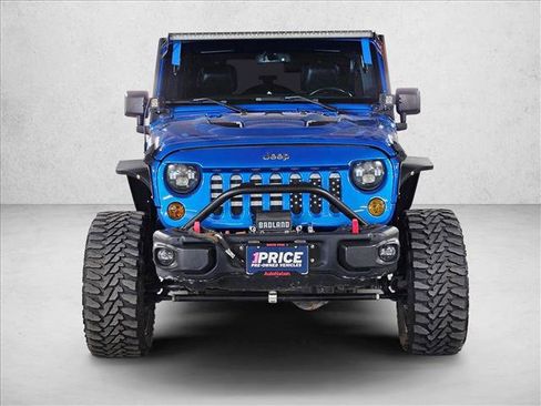 Used 2016 Jeep Wrangler Unlimited Rubicon image 2