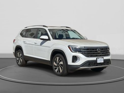 New 2026 Volkswagen Atlas SE AWD/4WD image 1