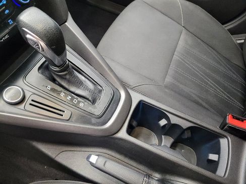 Used 2017 Ford Focus SEL FWD image 26