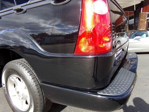 Used 2004 Ford Explorer Sport Trac XLT image 12