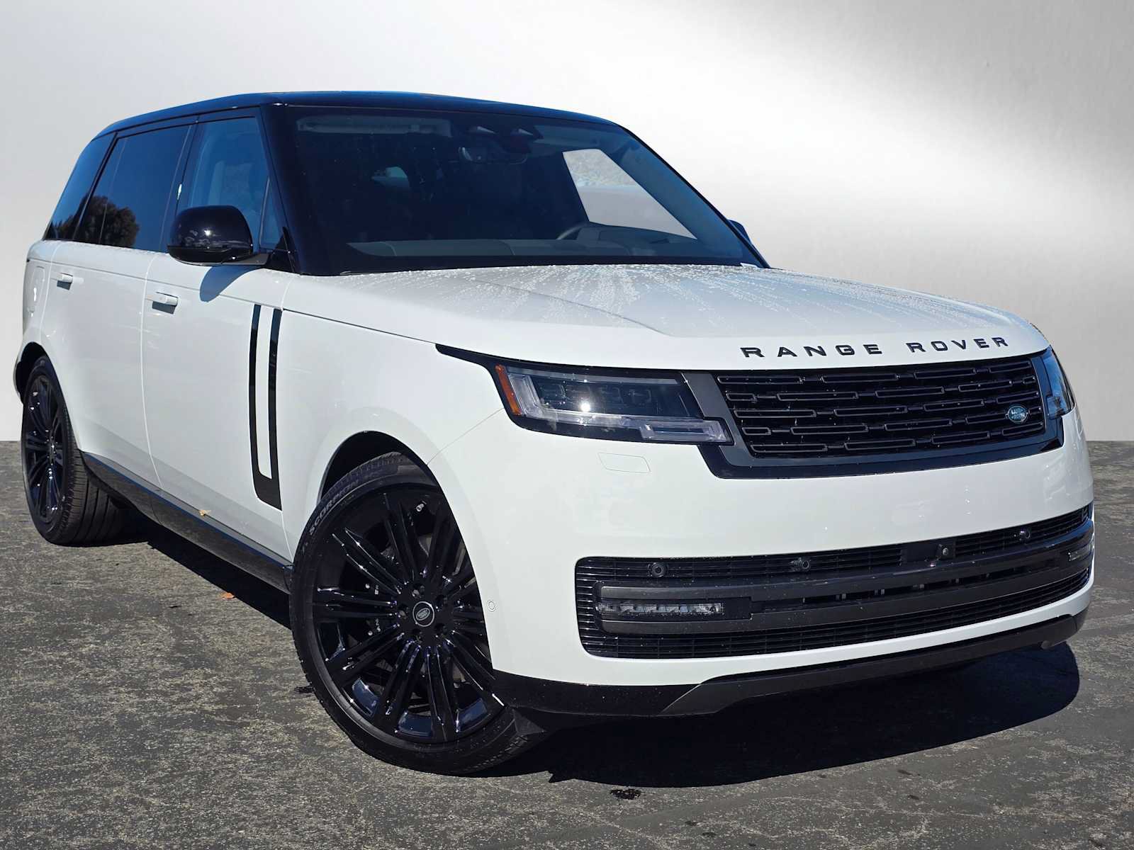 New 2025 Land Rover Range Rover Long Wheelbase SE AWD/4WD image 7