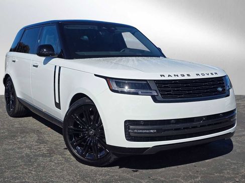 New 2025 Land Rover Range Rover Long Wheelbase SE image 7