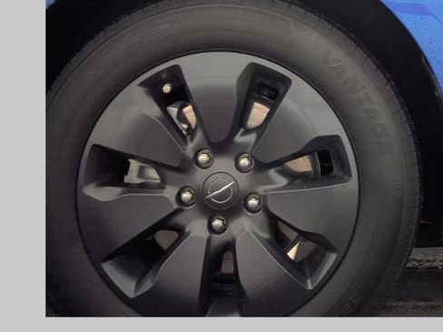 Used 2019 Chrysler Pacifica Limited w/ Advanced Safetytec Group FWD image 20