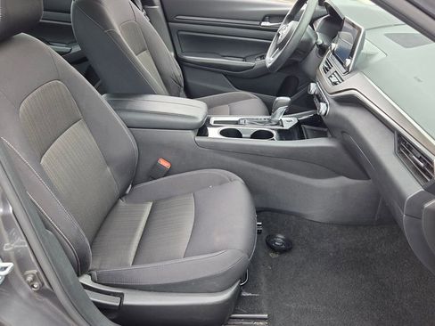 Used 2024 Nissan Altima 2.5 SV image 15