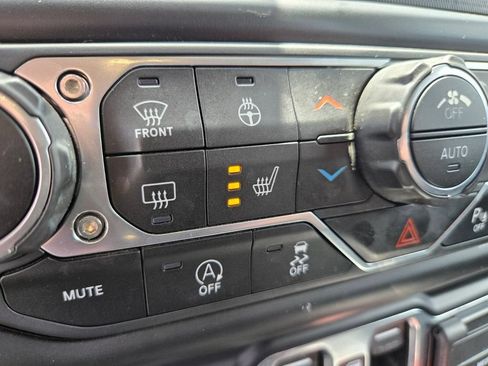 Used 2021 Jeep Gladiator Sport AWD/4WD image 31