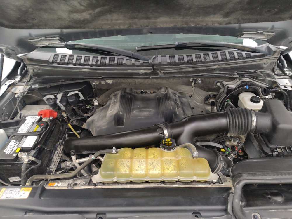 Used 2020 Ford Expedition XLT w/ Equipment Group 202A AWD/4WD image 30