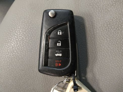 Used 2021 Toyota Camry LE FWD image 32