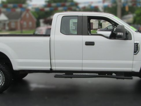 Used 2019 Ford F250 XL w/ Power Equipment Group AWD/4WD image 3