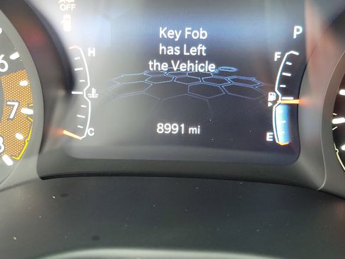 Used 2022 Jeep Compass Latitude w/ Sun and Sound Group image 28