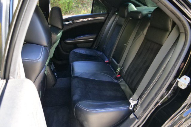 Used 2012 Chrysler 300 SRT8 w/ 19-Premium Speaker Group RWD image 34
