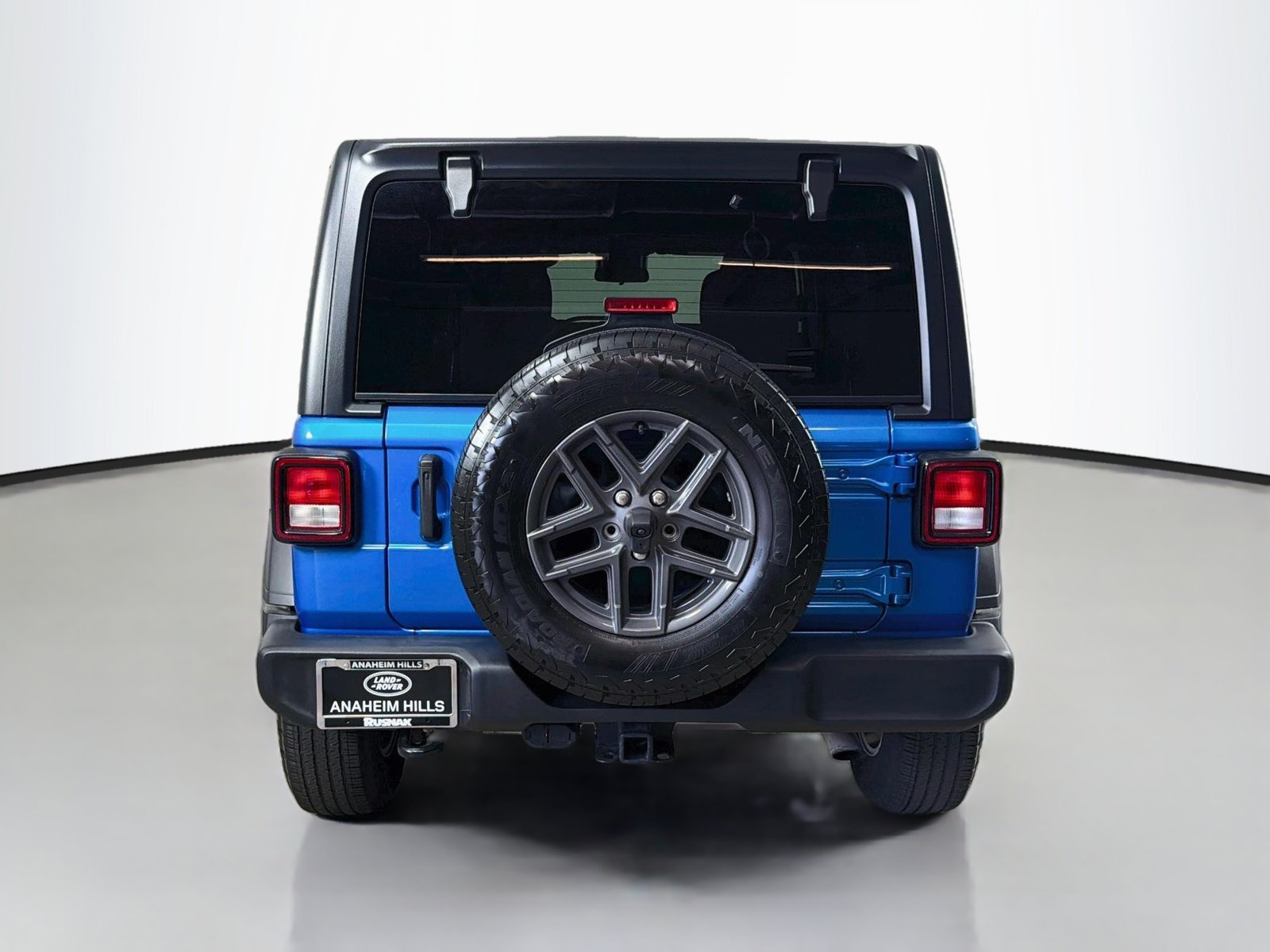 Used 2024 Jeep Wrangler Unlimited Sport AWD/4WD image 4