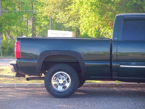 Used 2004 Chevrolet Silverado 1500 LS RWD image 25
