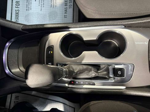Used 2024 Chevrolet Malibu LT FWD image 18
