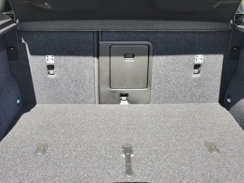New 2026 Volvo XC40 B5 Ultra w/ Climate Package image 18