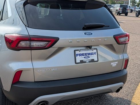 Certified 2024 Ford Escape Active FWD image 12