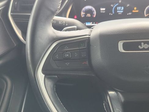 Used 2021 Jeep Grand Cherokee L Laredo w/ Luxury Tech Group I RWD image 28