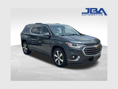 Used 2018 Chevrolet Traverse LT