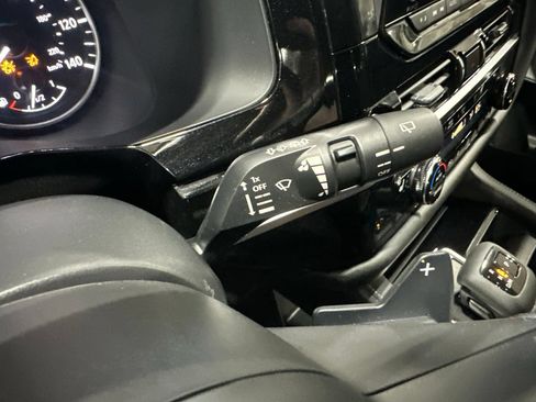 Used 2024 Nissan Pathfinder SV AWD/4WD image 45