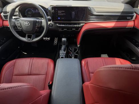 Used 2025 Toyota Camry XSE FWD image 11