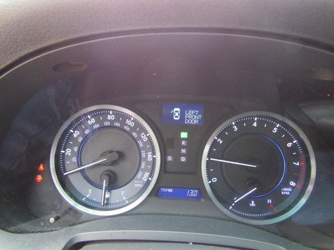 Used 2012 Lexus IS 250 w/ Premium Pkg Value Edition RWD image 15