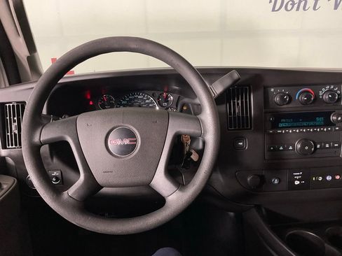 Used 2021 GMC Savana 2500 Extended image 16