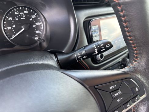 Used 2023 Nissan Kicks SR w/ SR Premium Package FWD image 23