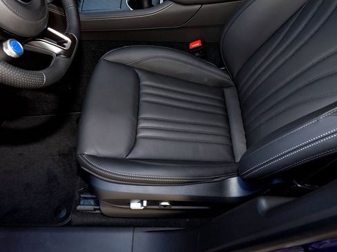 New 2025 Maserati Grecale GT image 16