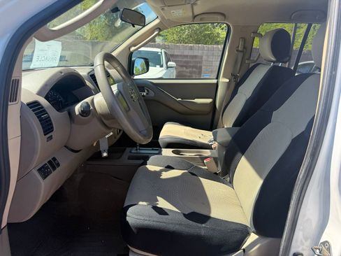 Used 2009 Nissan Frontier SE w/ SE Value Truck Pkg RWD image 14