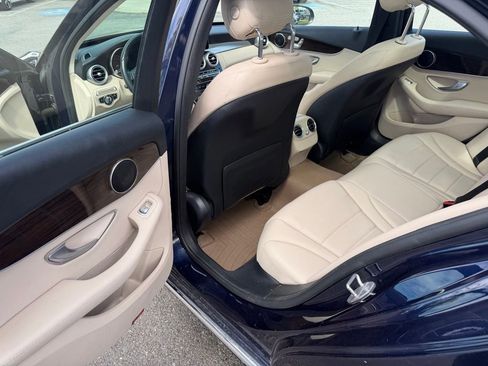 Used 2018 Mercedes-Benz C 300 4MATIC Sedan image 24