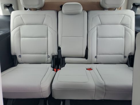 New 2026 Lincoln Navigator Reserve AWD/4WD image 31