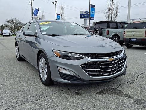 Used 2023 Chevrolet Malibu LT FWD image 2