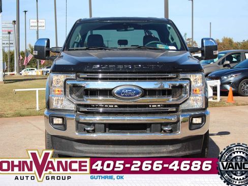 Used 2022 Ford F250 XLT w/ XLT Premium Package image 2