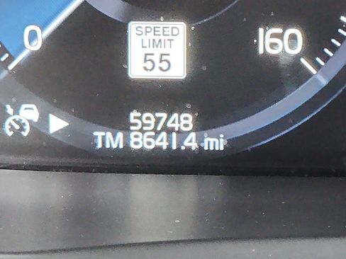 Used 2021 Volvo XC90 T5 Momentum w/ Climate Package image 18