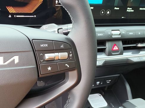 New 2026 Kia K4 EX FWD image 30
