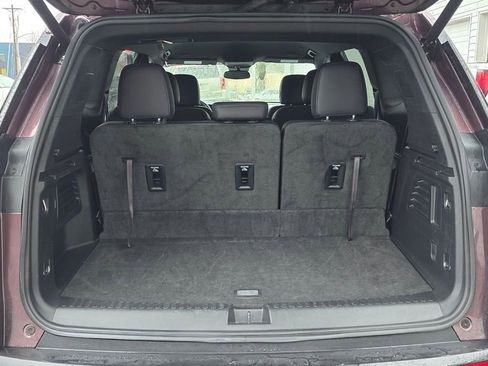 Used 2024 GMC Acadia Elevation image 18