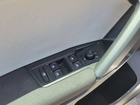 Used 2019 Volkswagen Tiguan S w/ Driver Assistance Package FWD image 16