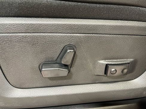 New 2026 RAM 2500 Laramie AWD/4WD image 12