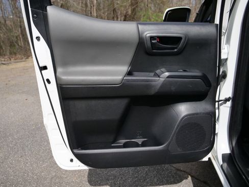 Used 2023 Toyota Tacoma SR AWD/4WD image 22