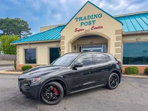 Used 2018 Alfa Romeo Stelvio Ti AWD/4WD image 3
