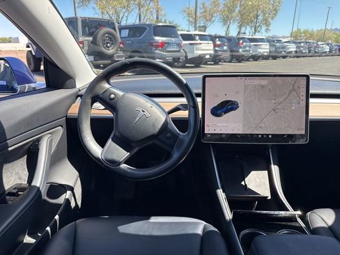 Used 2018 Tesla Model 3 Long Range image 18