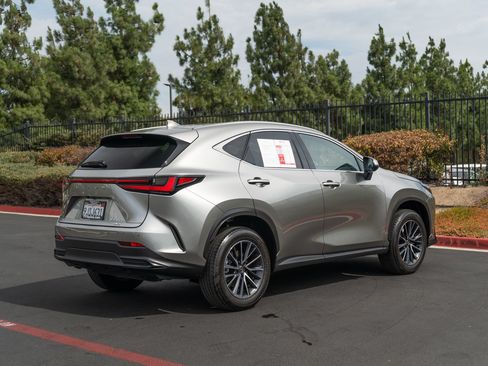 Used 2024 Lexus NX 350h AWD image 12