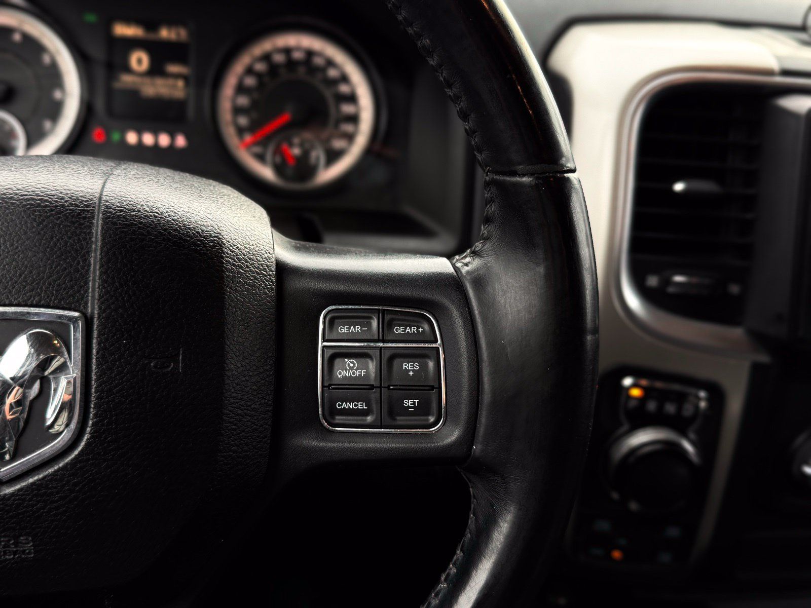 Used 2016 RAM 1500 Big Horn AWD/4WD image 37