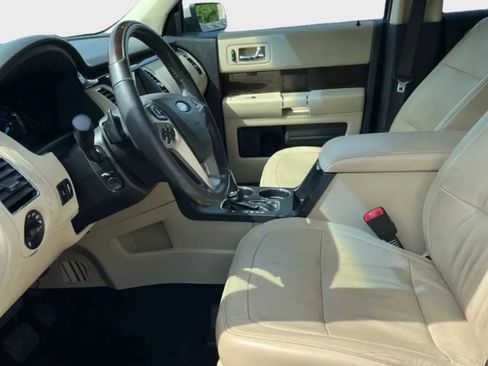 Used 2018 Ford Flex Limited w/ Equipment Group 303A AWD/4WD image 9