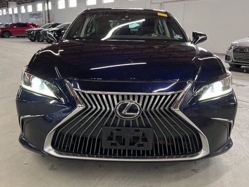 Used 2019 Lexus ES 350 Luxury w/ Accessory Package 2 image 8
