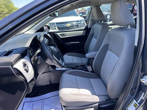 Used 2017 Toyota Corolla LE FWD image 17